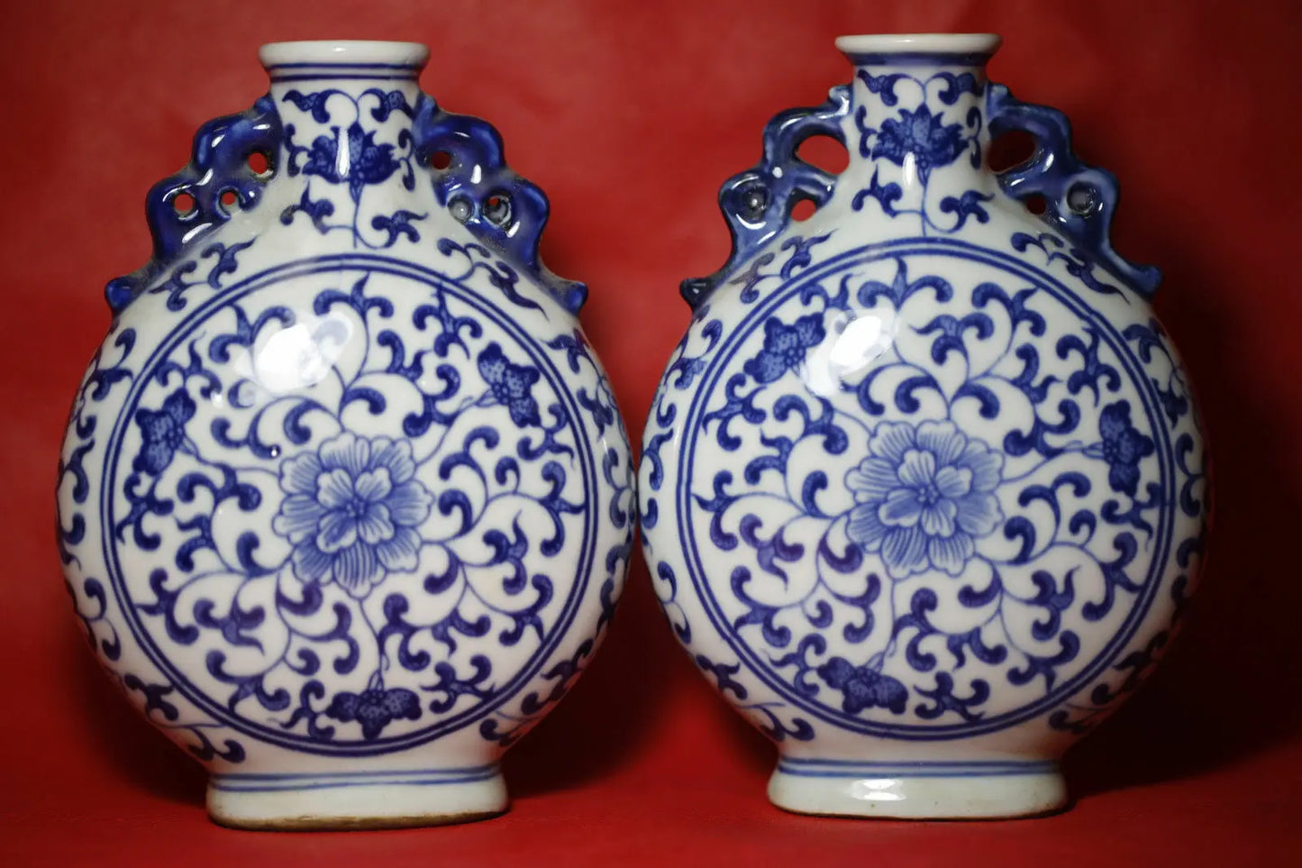 beautiful Blue and white Porcelain flat Vase